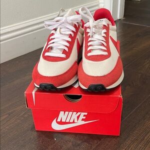 Nike Tailwind 79 Red and Cream Athletic Shoes